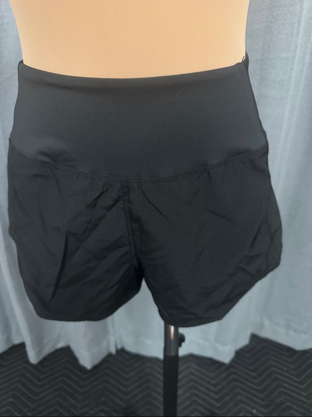 Lululemon High-Waist Black Performance Shorts for Women